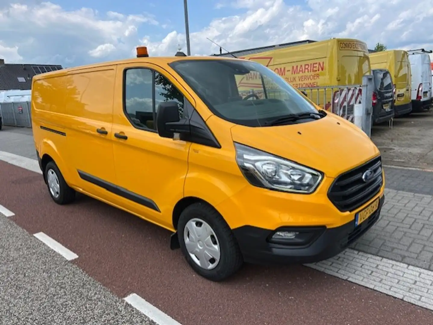 Ford Transit Custom 340 2.0 TDCI L2H1 96KW LANG AIRCO KLIMA EURO6 Geel - 1