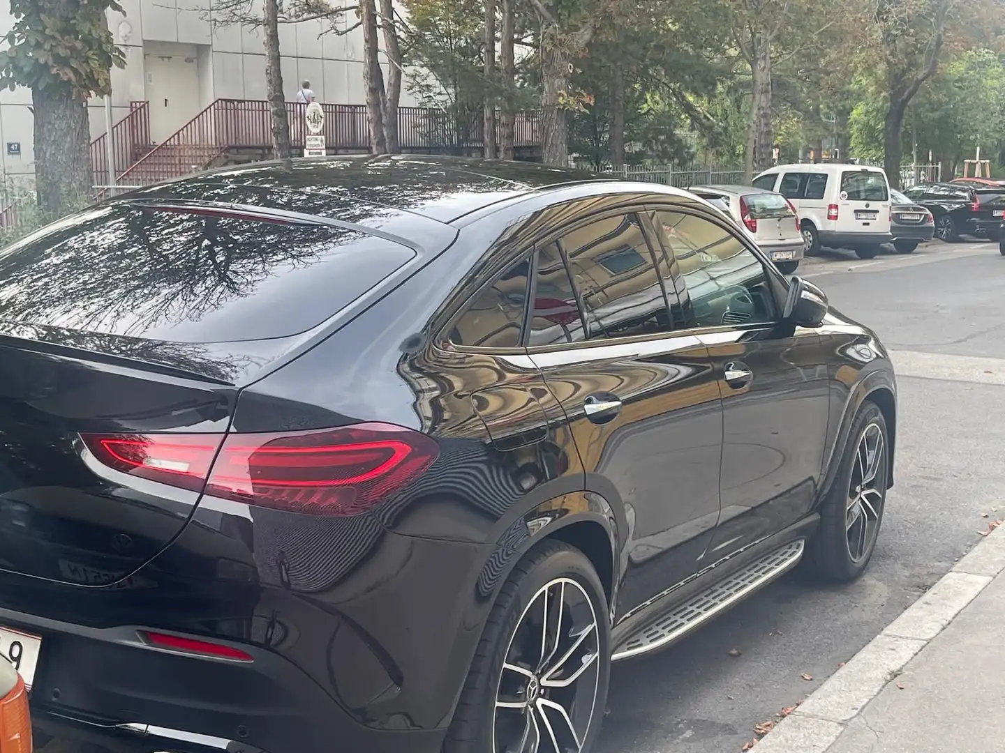 Mercedes-Benz GLE 300 d Coupé 4MATIC Aut. Schwarz - 1