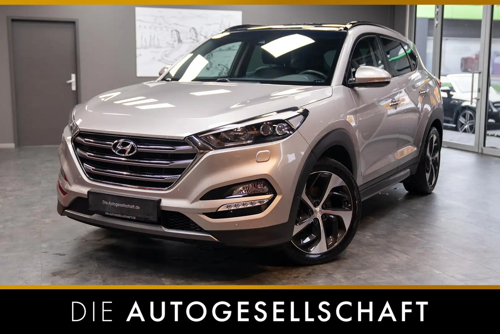 Hyundai TUCSON 1.6 TGDI 4WD Premium*LED*NAVI*LEDER*2.HD* Weiß - 1