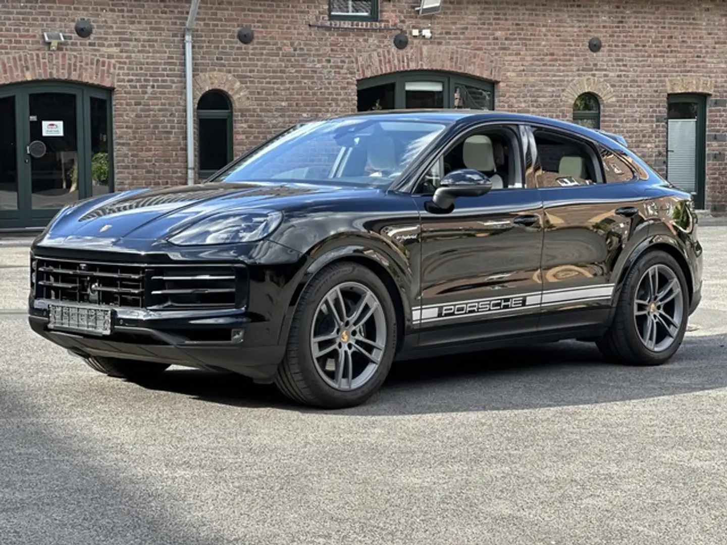 Porsche Cayenne E-Hybrid Coupe INNODRIVE*BELÜFTUNG*BOSE*21TURBO*V Schwarz - 2