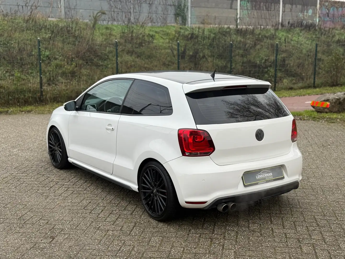 Volkswagen Polo GTI 1.4 TSI 180PK I DSG I STERRENHEMEL I CARPLAY I PDC Wit - 2