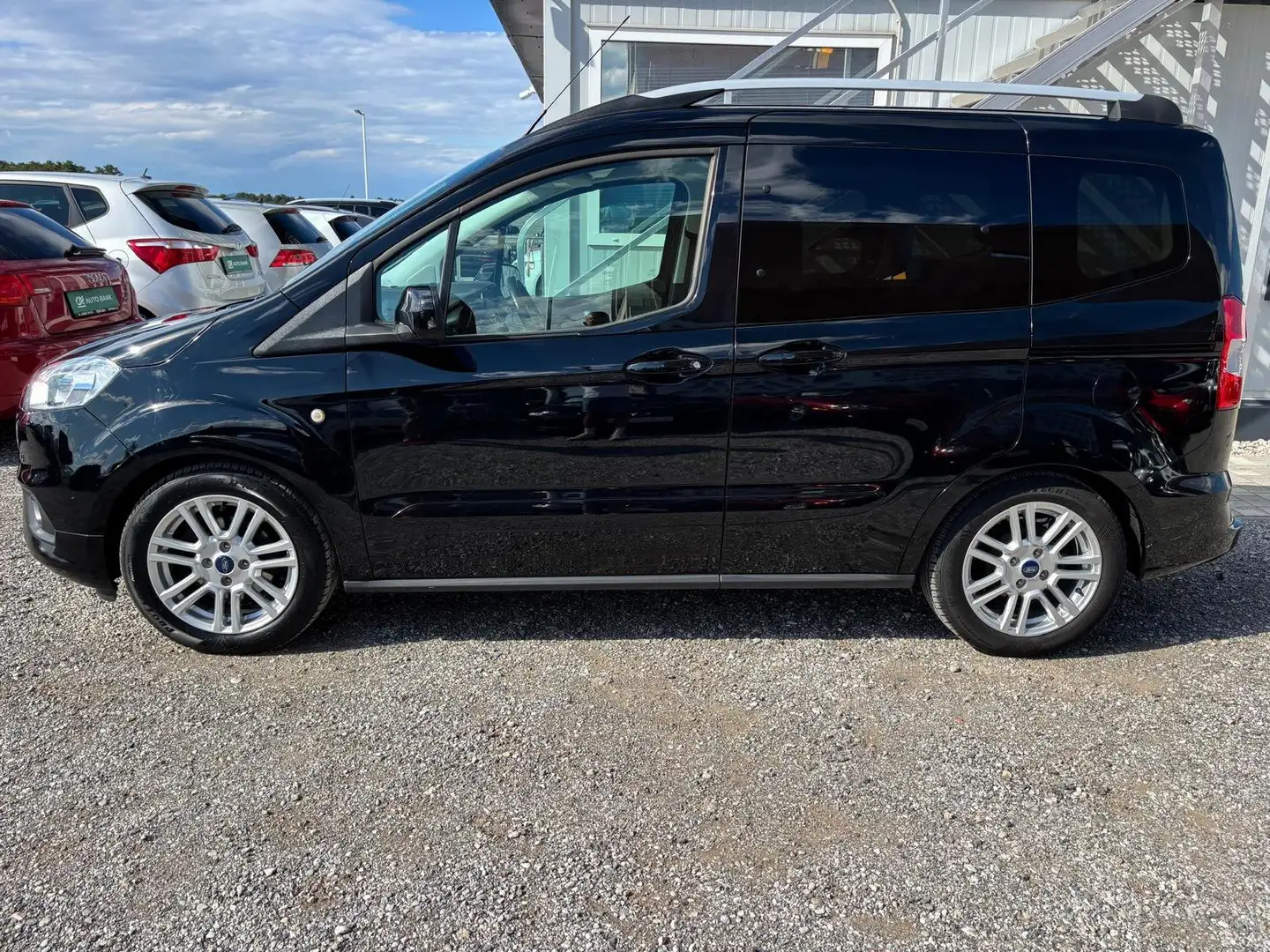 Ford Tourneo Courier Tourneo Courier 1,0 EcoBoost Titanium Titanium Noir - 2