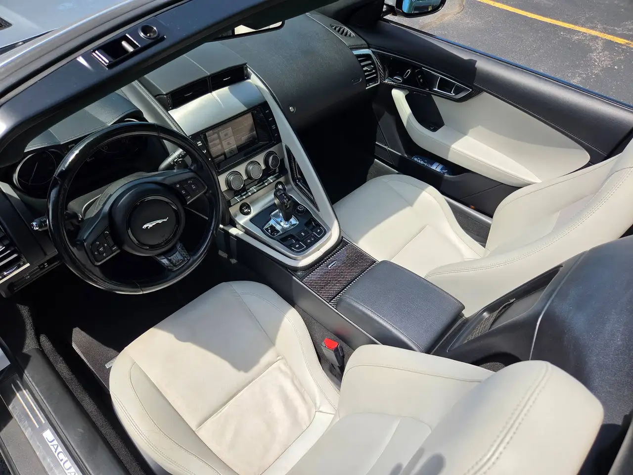Jaguar F-Type снимка Jaguar F-Type