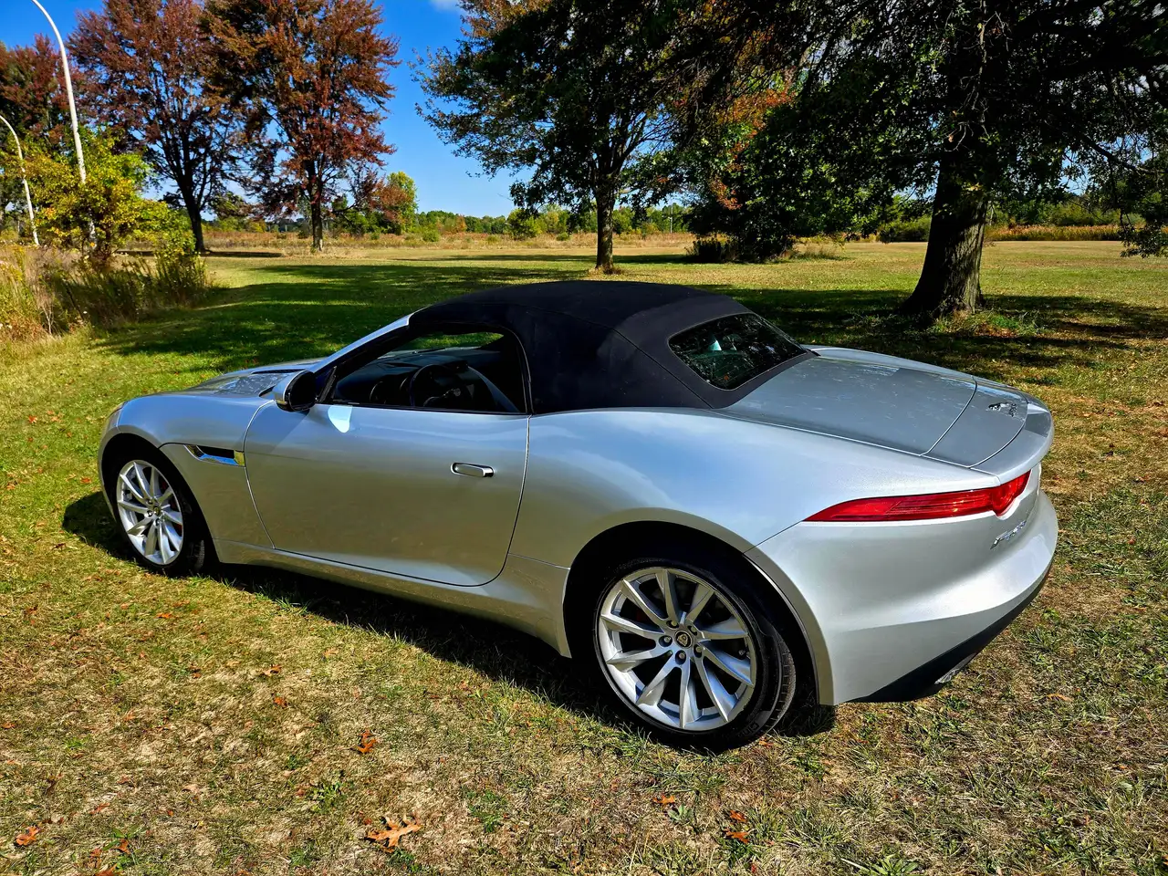 Jaguar F-Type снимка Jaguar F-Type