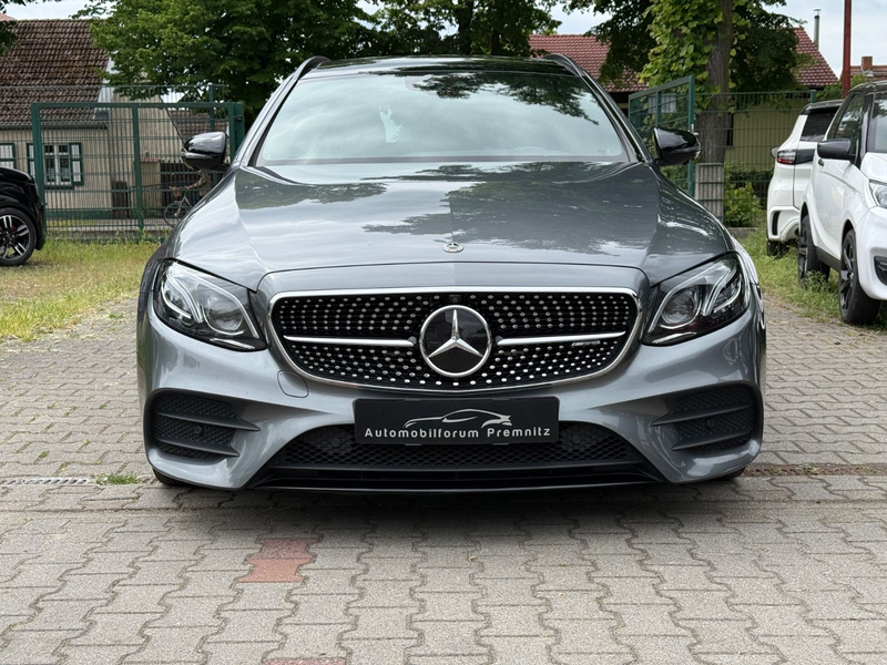 Mercedes-Benz E 400 4Matic AMG Line Burmester Head-Up 20-Zoll — photo 2
