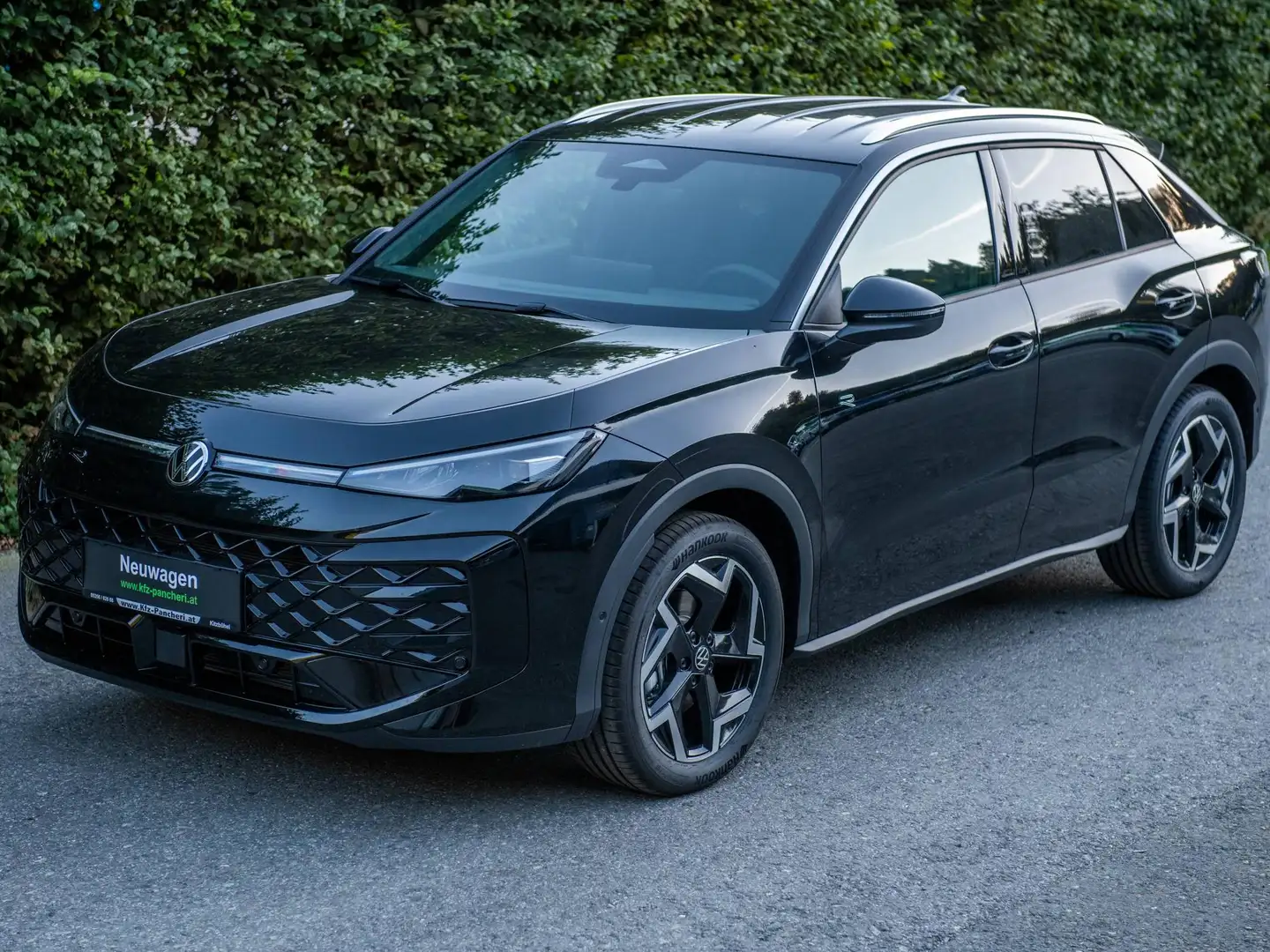 Volkswagen T-Roc 1.5 eTSI 110 kW R-Line mit AHK Schwarz - 1
