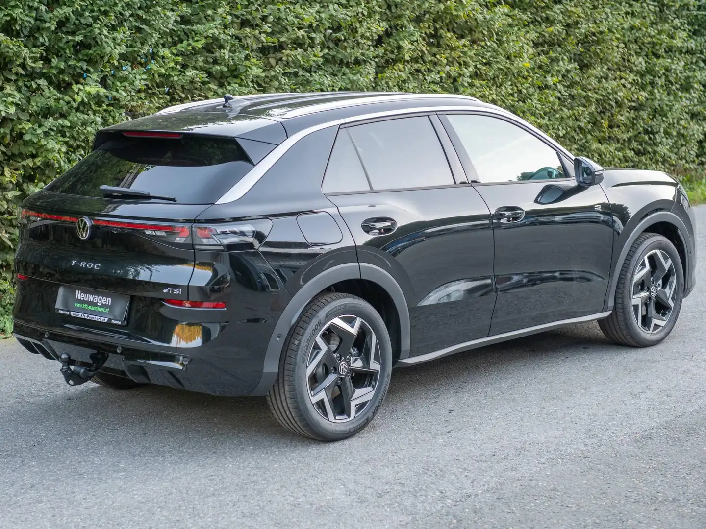 Volkswagen T-Roc 1.5 eTSI 110 kW R-Line mit AHK Schwarz - 2