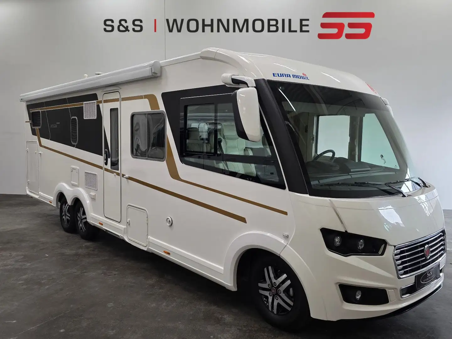 Euramobil I 890EB*Luft/Hub/Lithium/Solar/AHK/Kamera/SAT* Weiß - 1