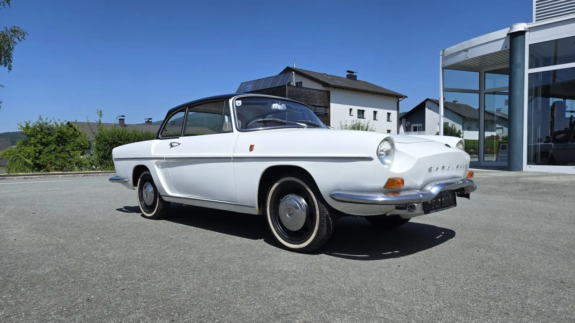 Renault Caravelle - 1