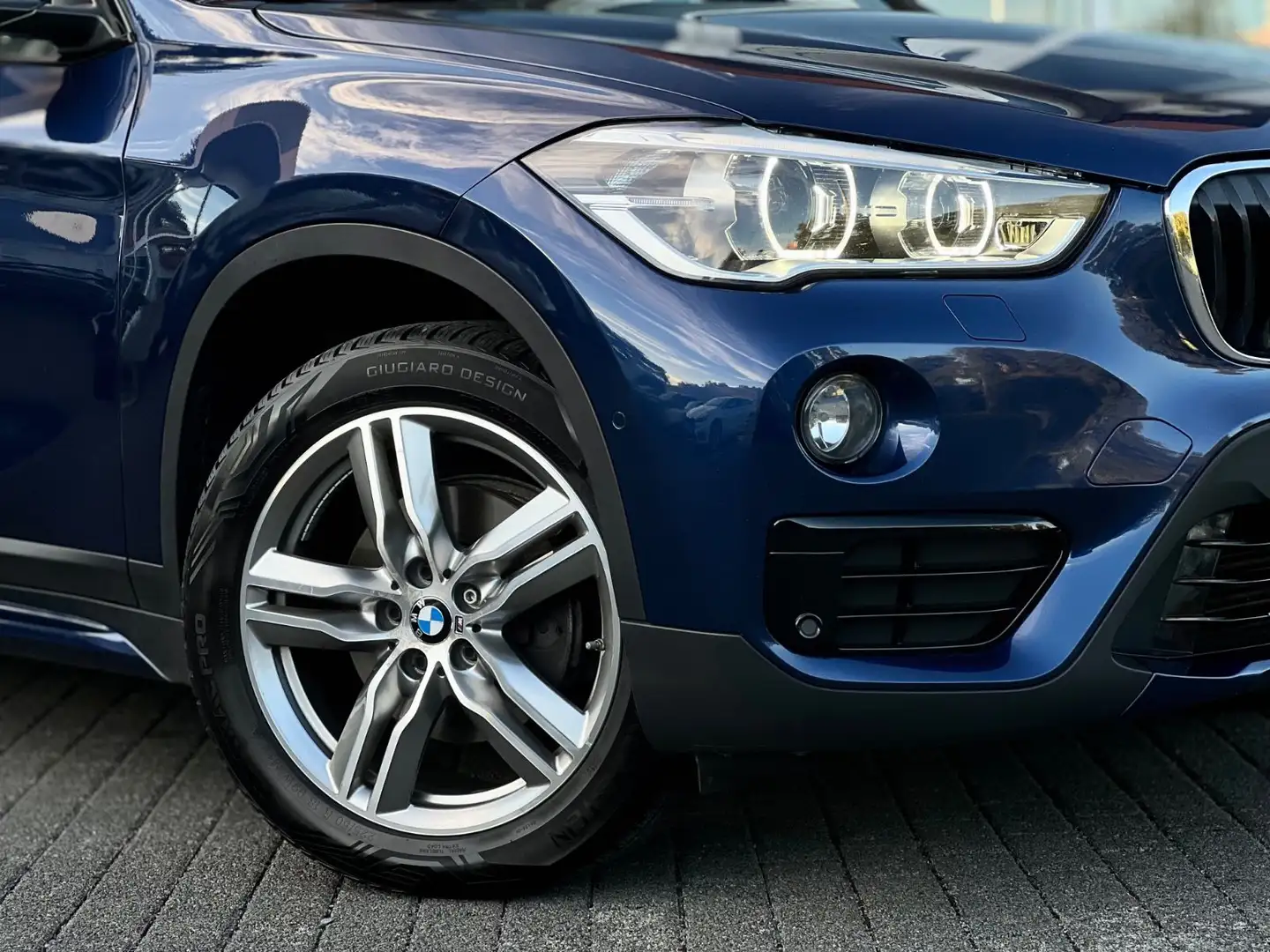 BMW X1 xDrive18d SportLine*LED*Shz*Pdc*Ahk*HiFi*2.Hd Bleu - 2