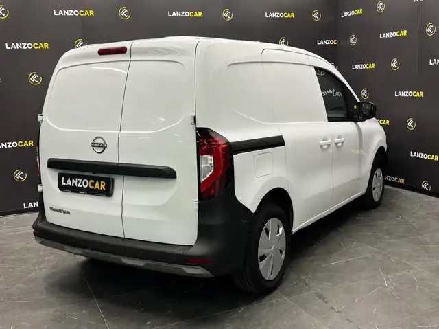 Nissan Townstar view 4