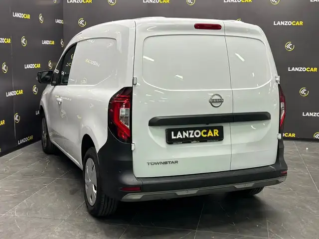 Nissan Townstar view 6