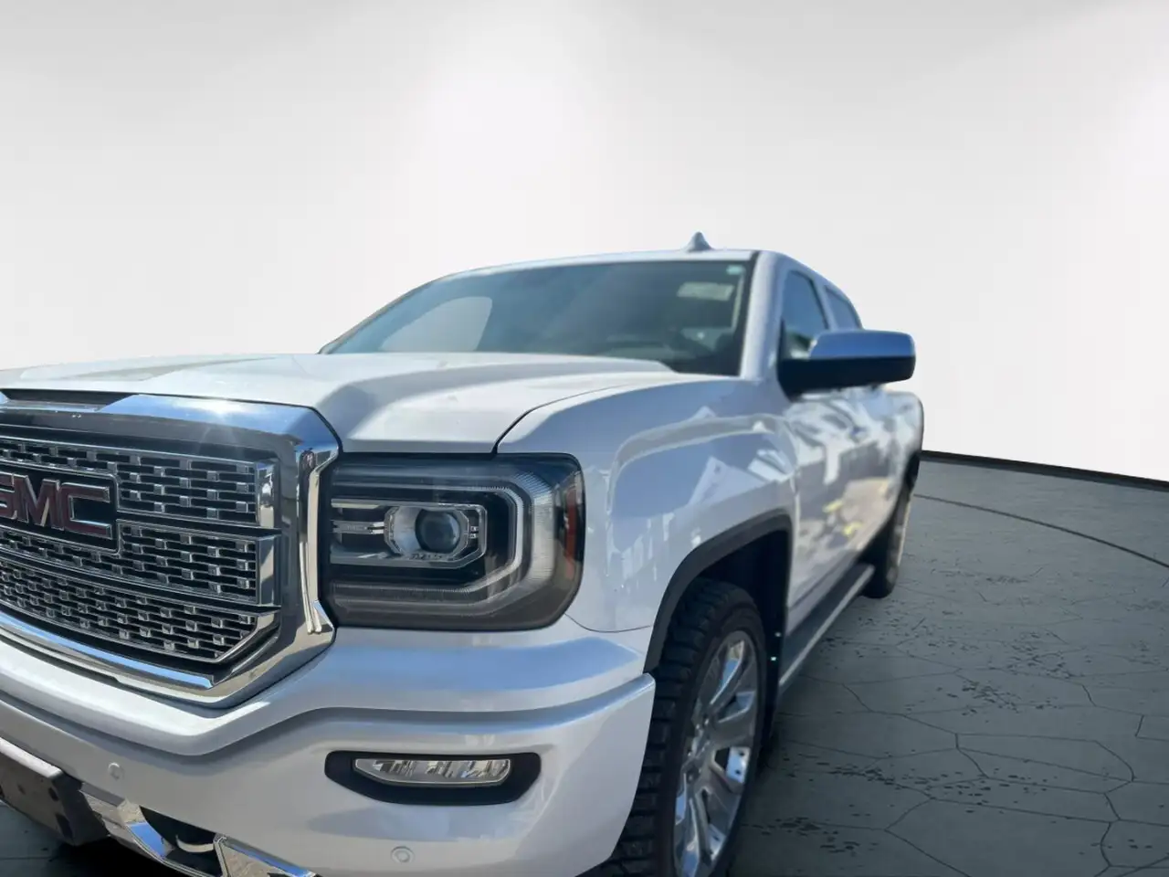 GMC Sierra 1500 снимка GMC Sierra 1500