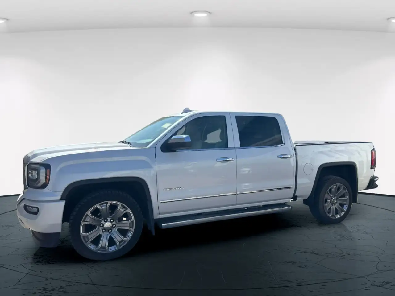 GMC Sierra 1500 снимка GMC Sierra 1500