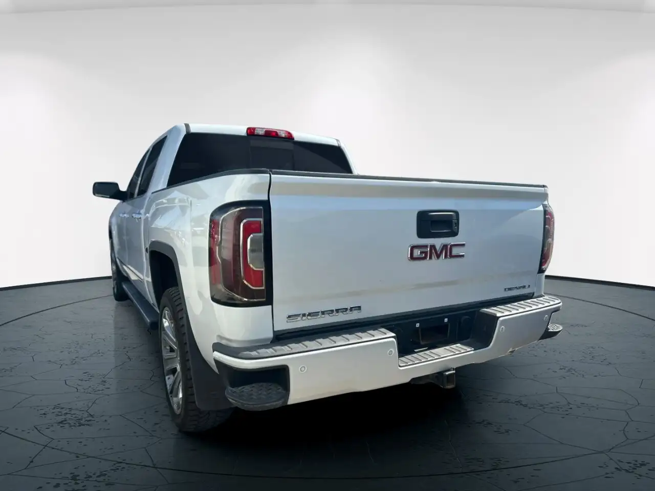 GMC Sierra 1500 снимка GMC Sierra 1500