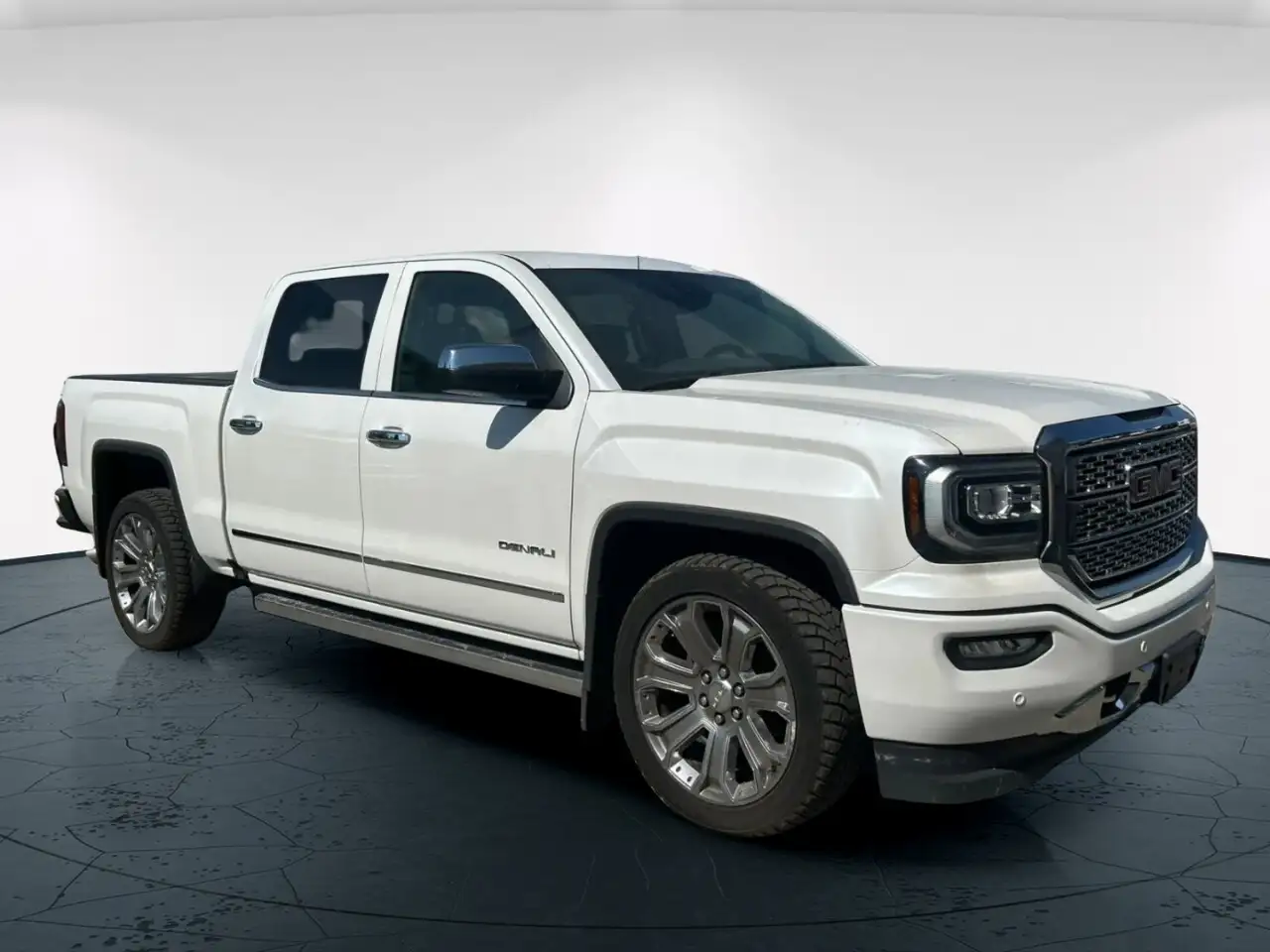 GMC Sierra 1500 снимка GMC Sierra 1500