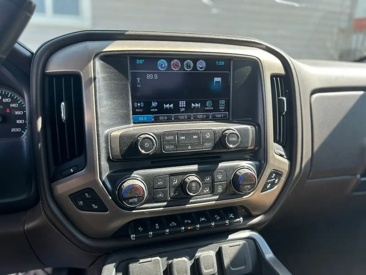 GMC Sierra 1500 снимка GMC Sierra 1500