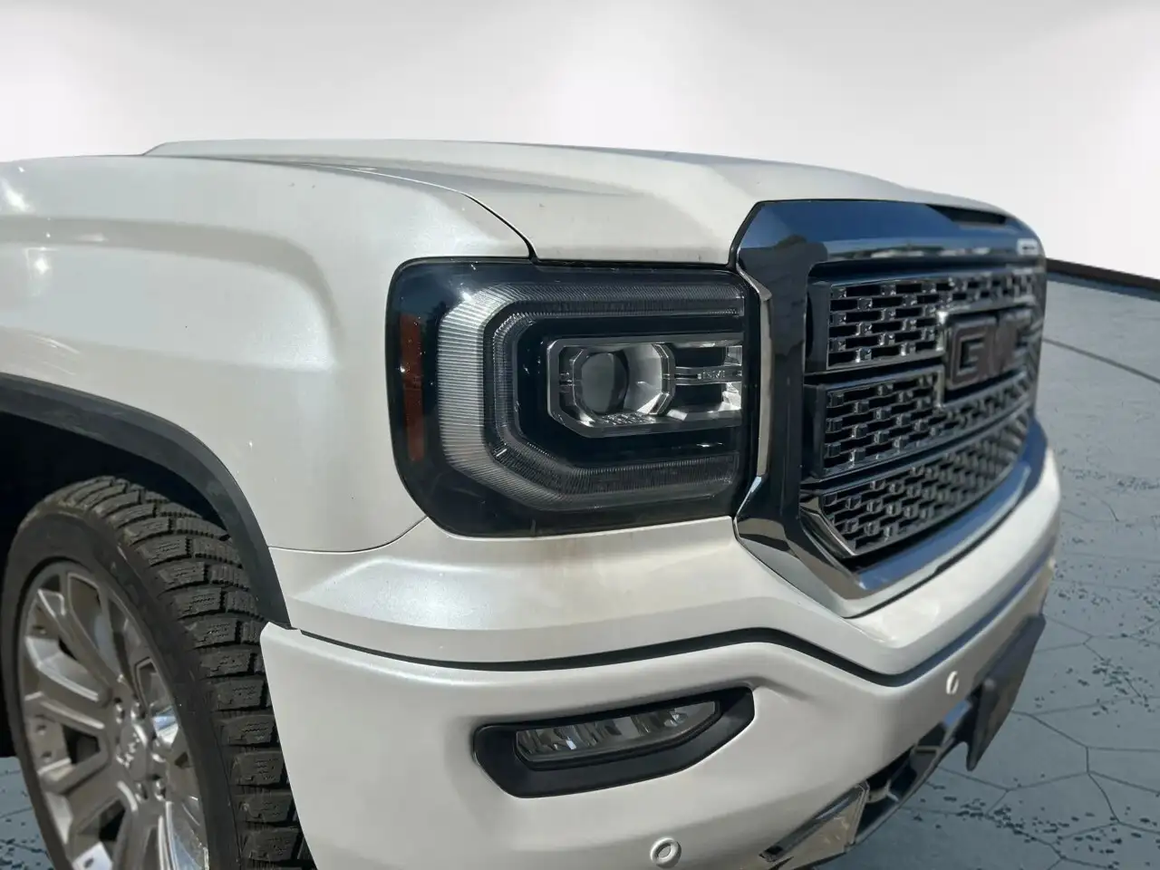 GMC Sierra 1500 снимка GMC Sierra 1500