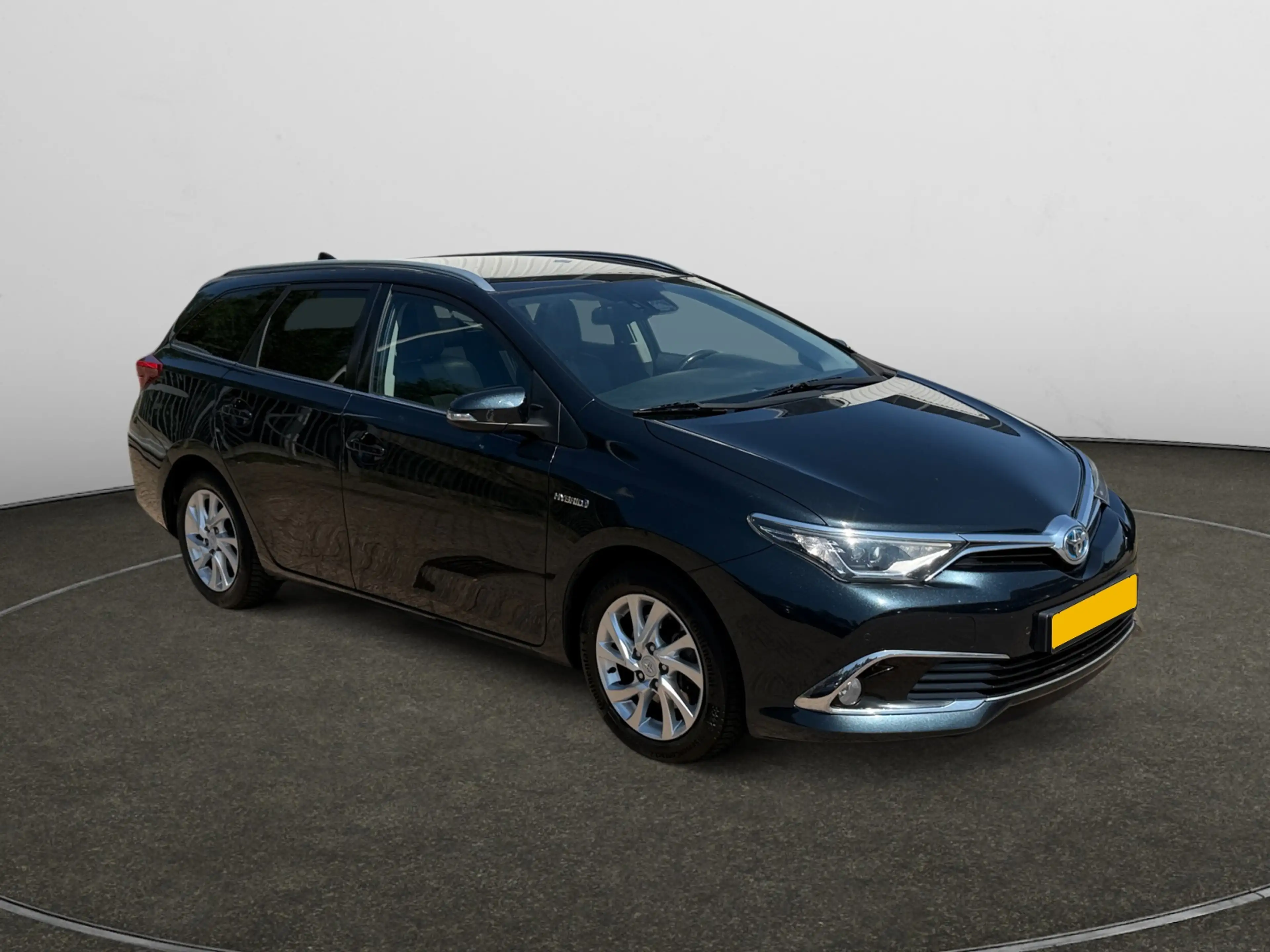 Toyota Auris Touring Sports 1.8 Hybrid Dynamic Aut- Panoramadak — photo 4