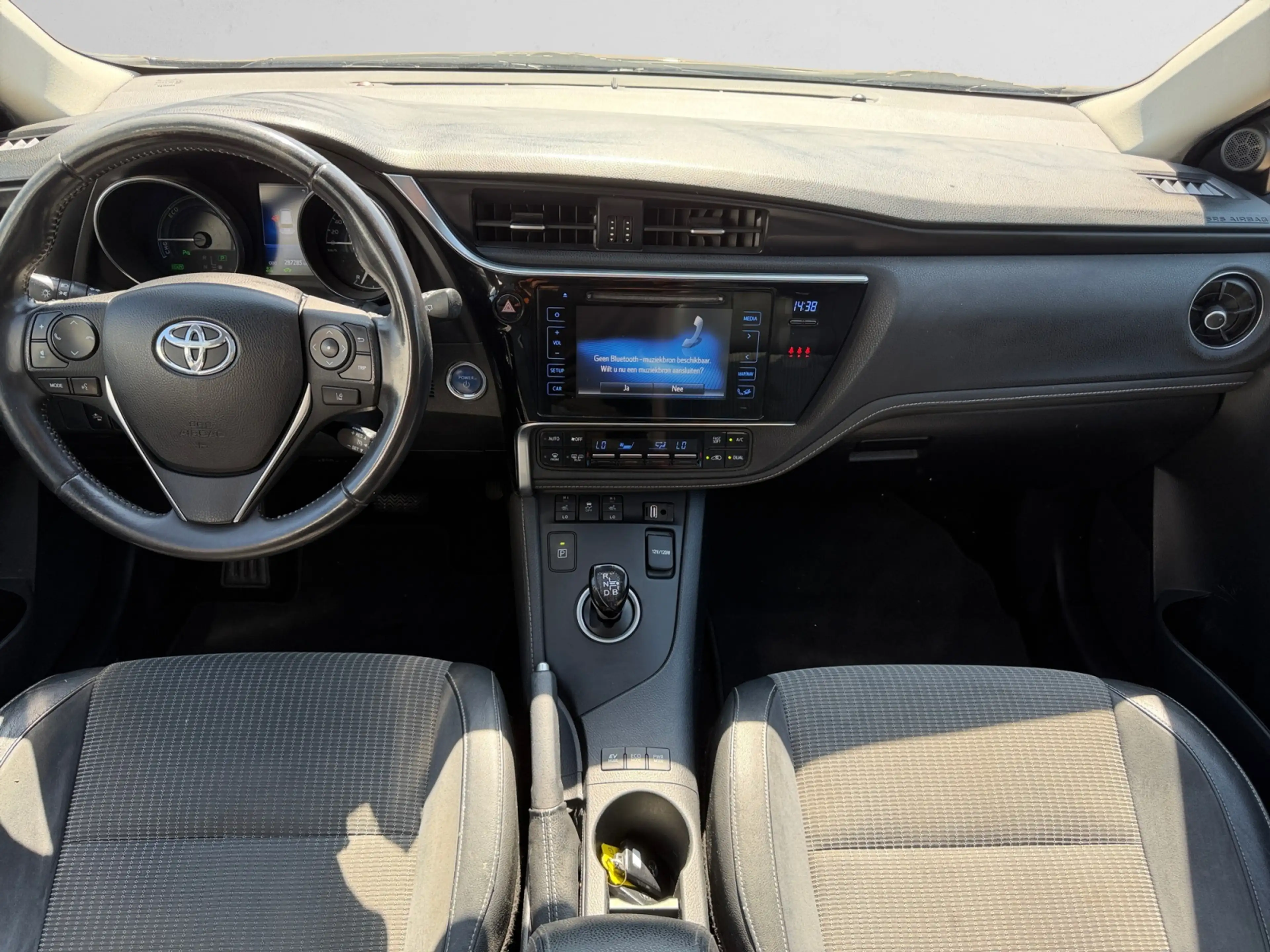 Toyota Auris Touring Sports 1.8 Hybrid Dynamic Aut- Panoramadak — photo 7