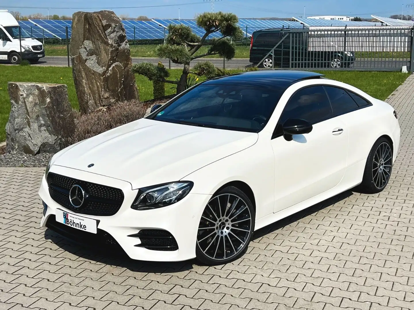 Mercedes-Benz E 350 Coupe AMG LED SHZ NAVI PANO DAB+ SERV NEU Blanc - 1