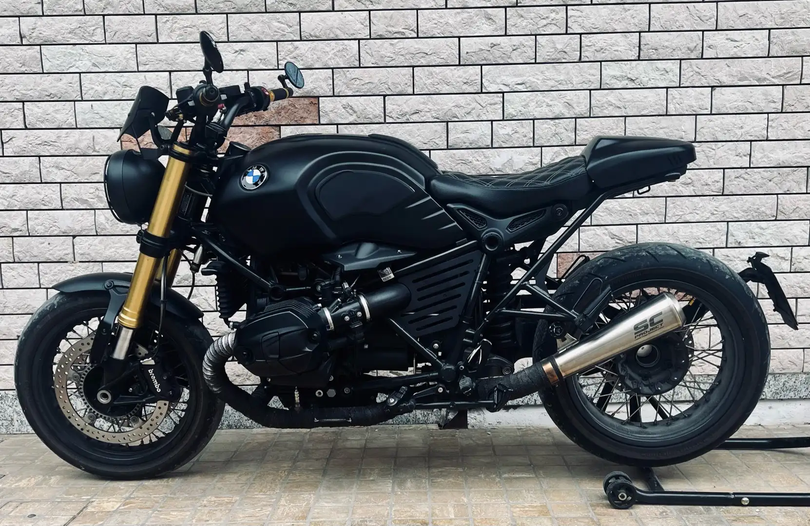BMW R nineT - 1