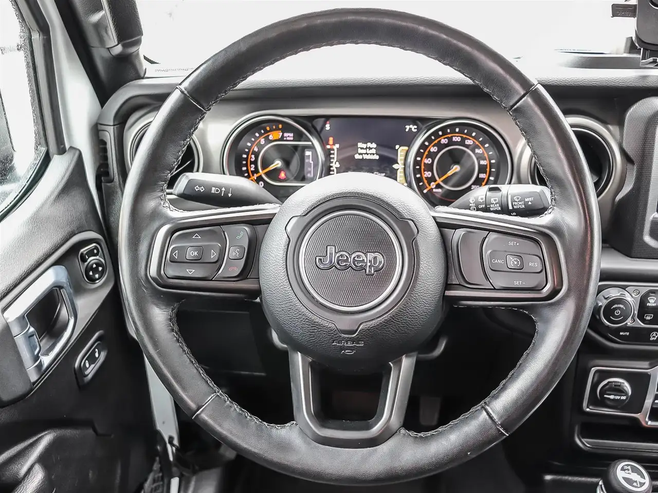 Jeep Wrangler снимка Jeep Wrangler