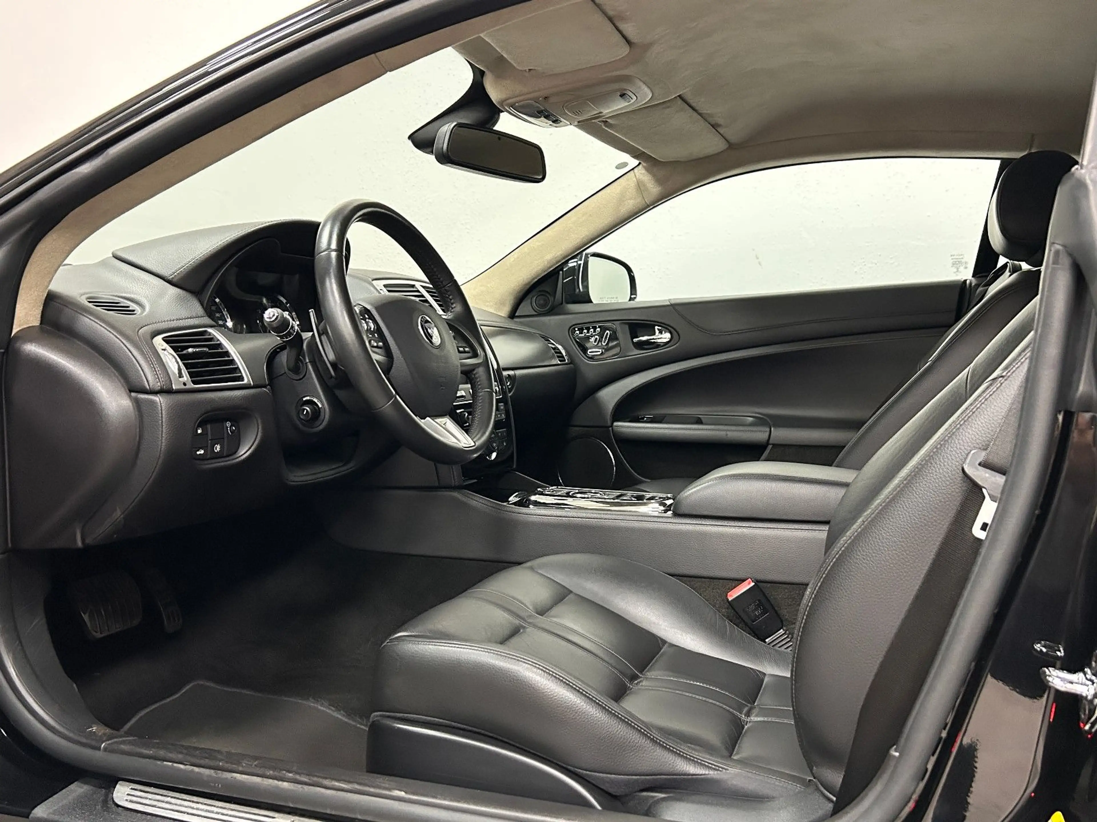 Jaguar XK Coupe 5.0 V8 Coupe | Black Pack! — photo 7