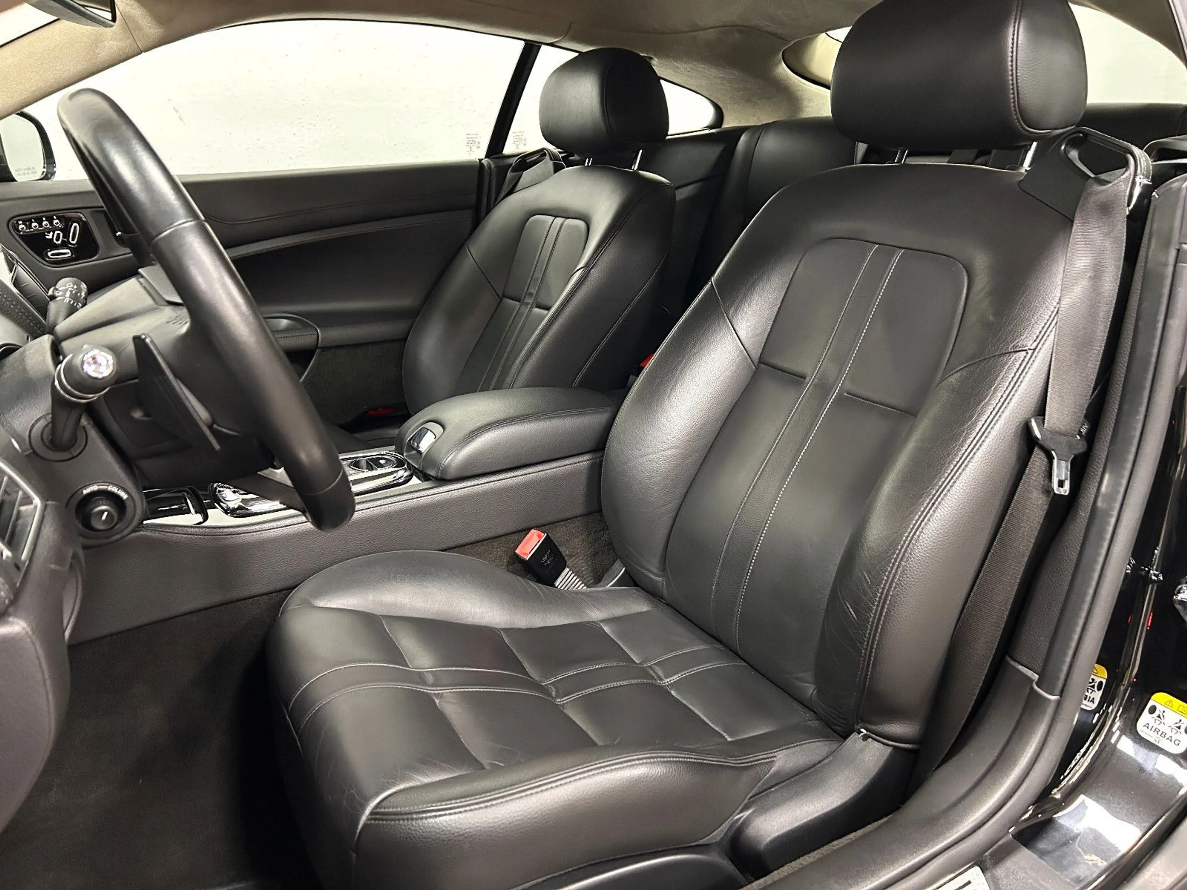 Jaguar XK Coupe 5.0 V8 Coupe | Black Pack! — photo 9
