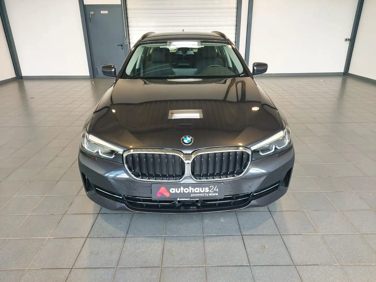 BMW 520 i Mild Hybrid Navi|Kamera|LED|Sitzhzg Grijs - 2