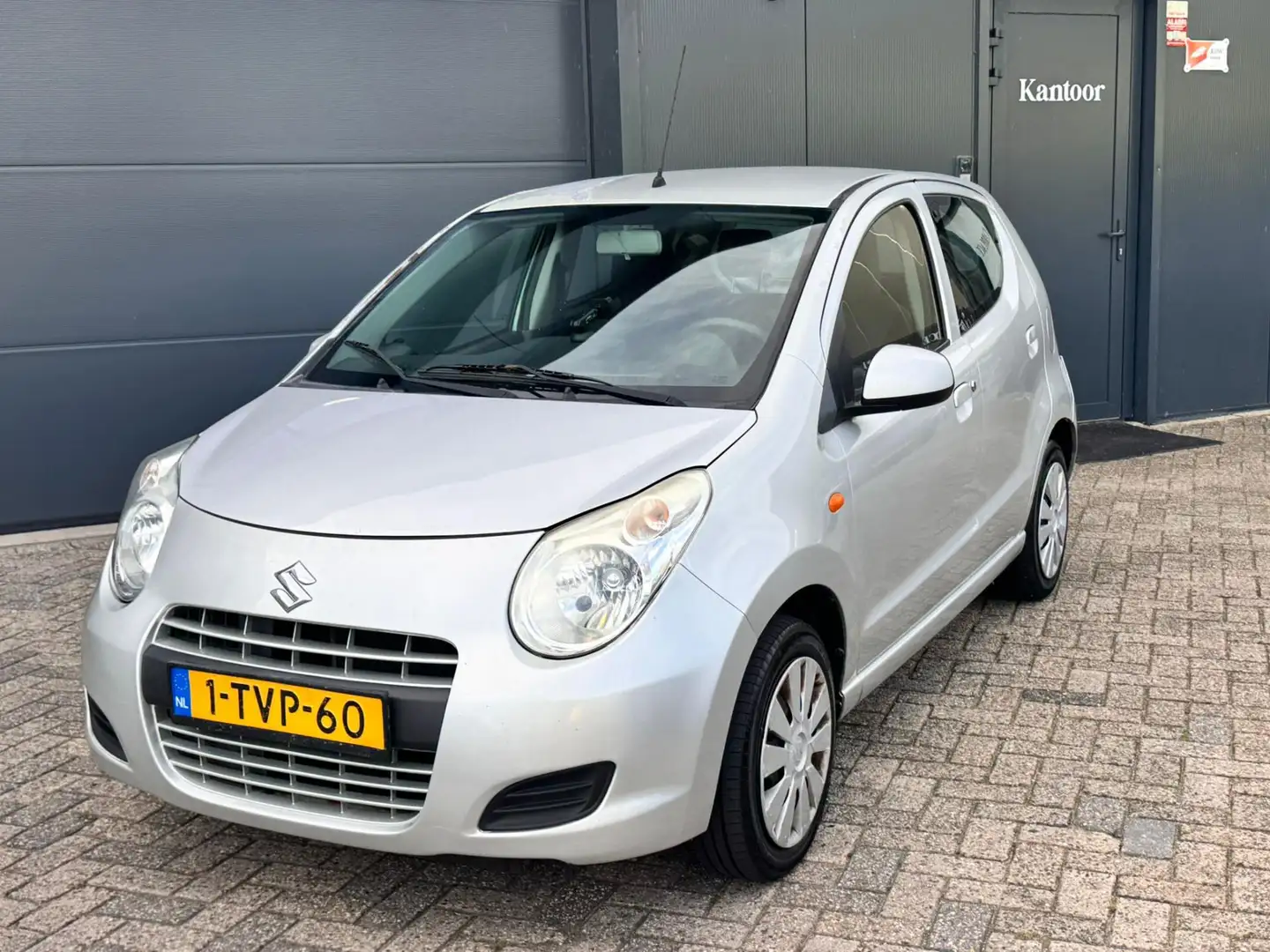 Suzuki Alto 1.0 Base VVT Grijs - 2