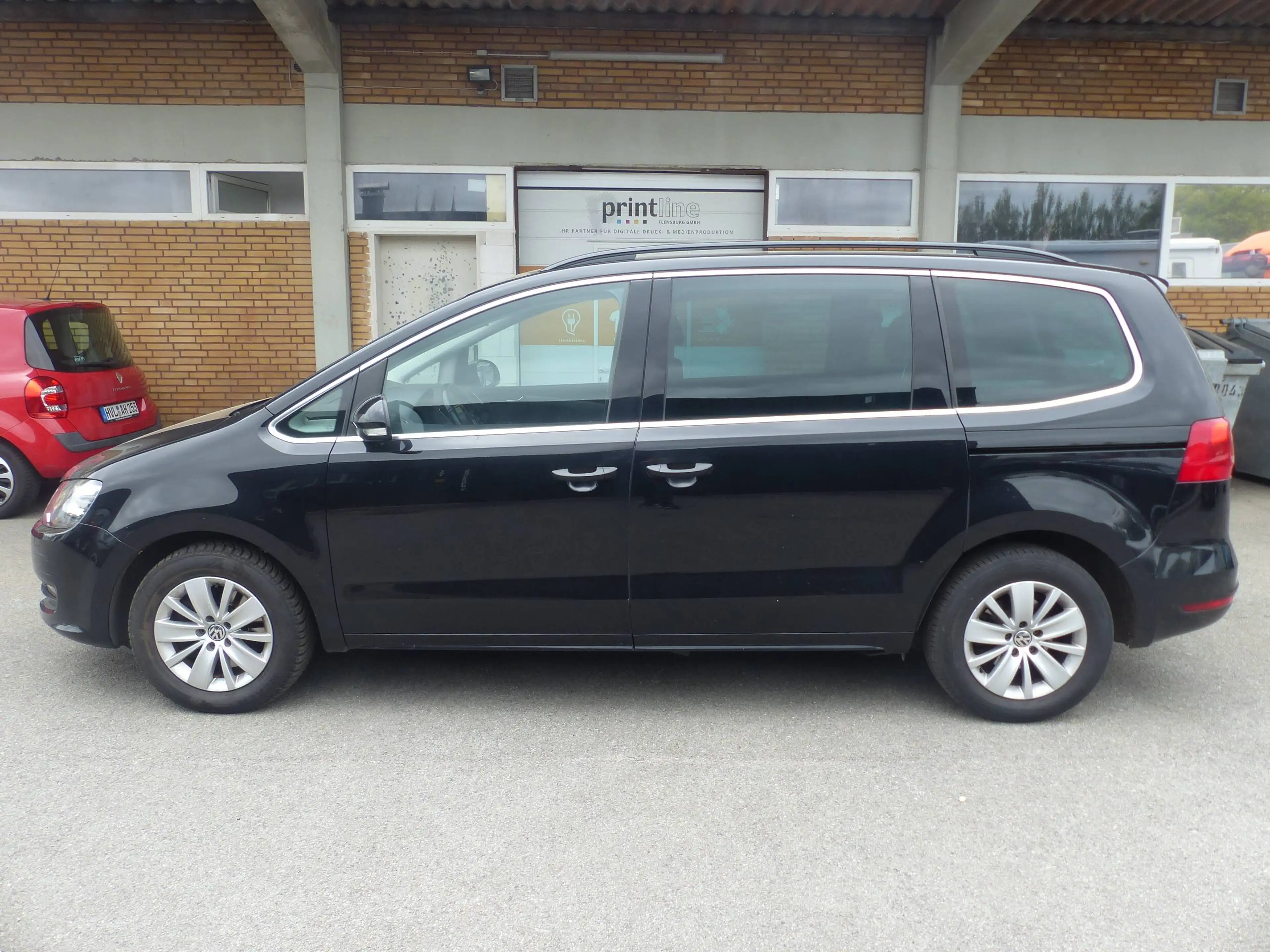 Volkswagen Sharan 2.0 TDI DSG Klima Xenon Navi Automatik HU/AU 02/27 — photo 5