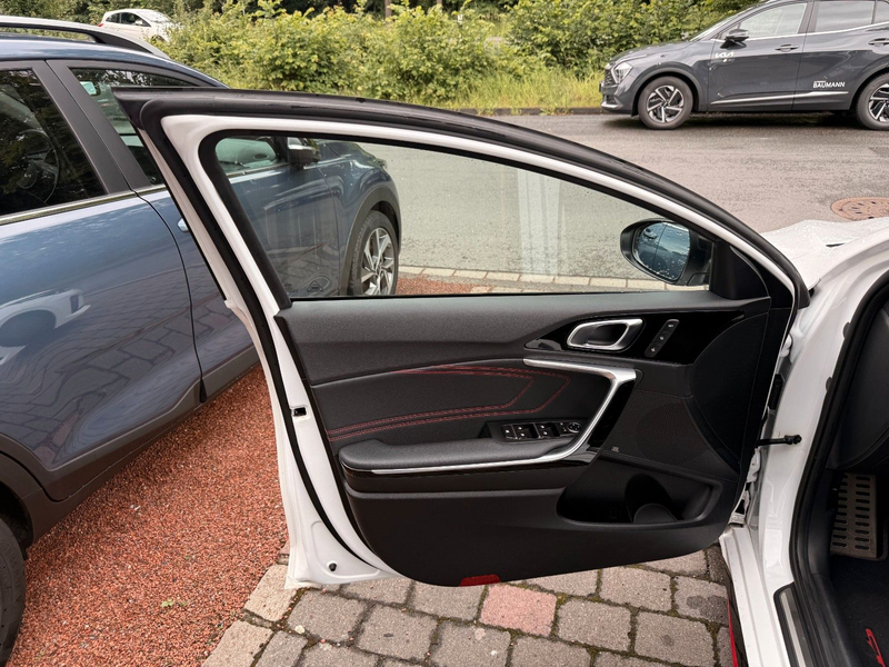 Kia ProCeed / pro_cee'd — photo 14
