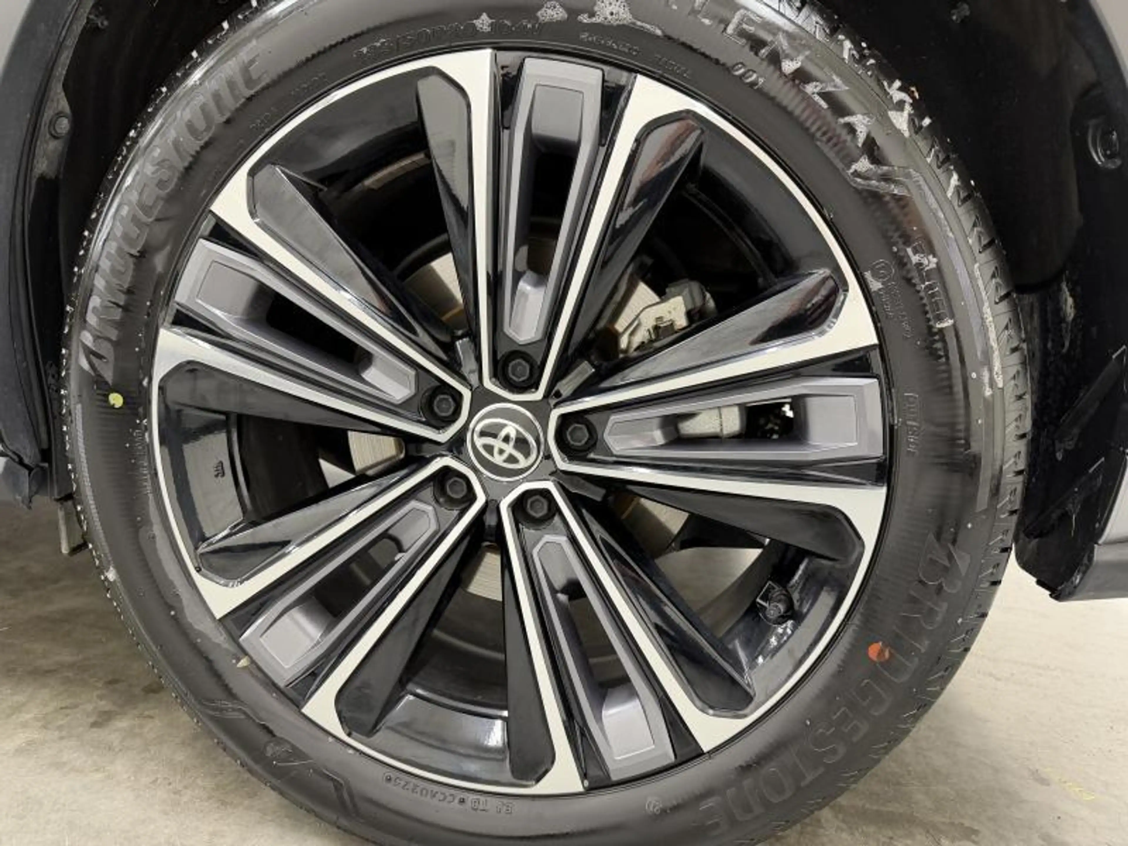 Toyota bZ4X Style Plus — photo 9