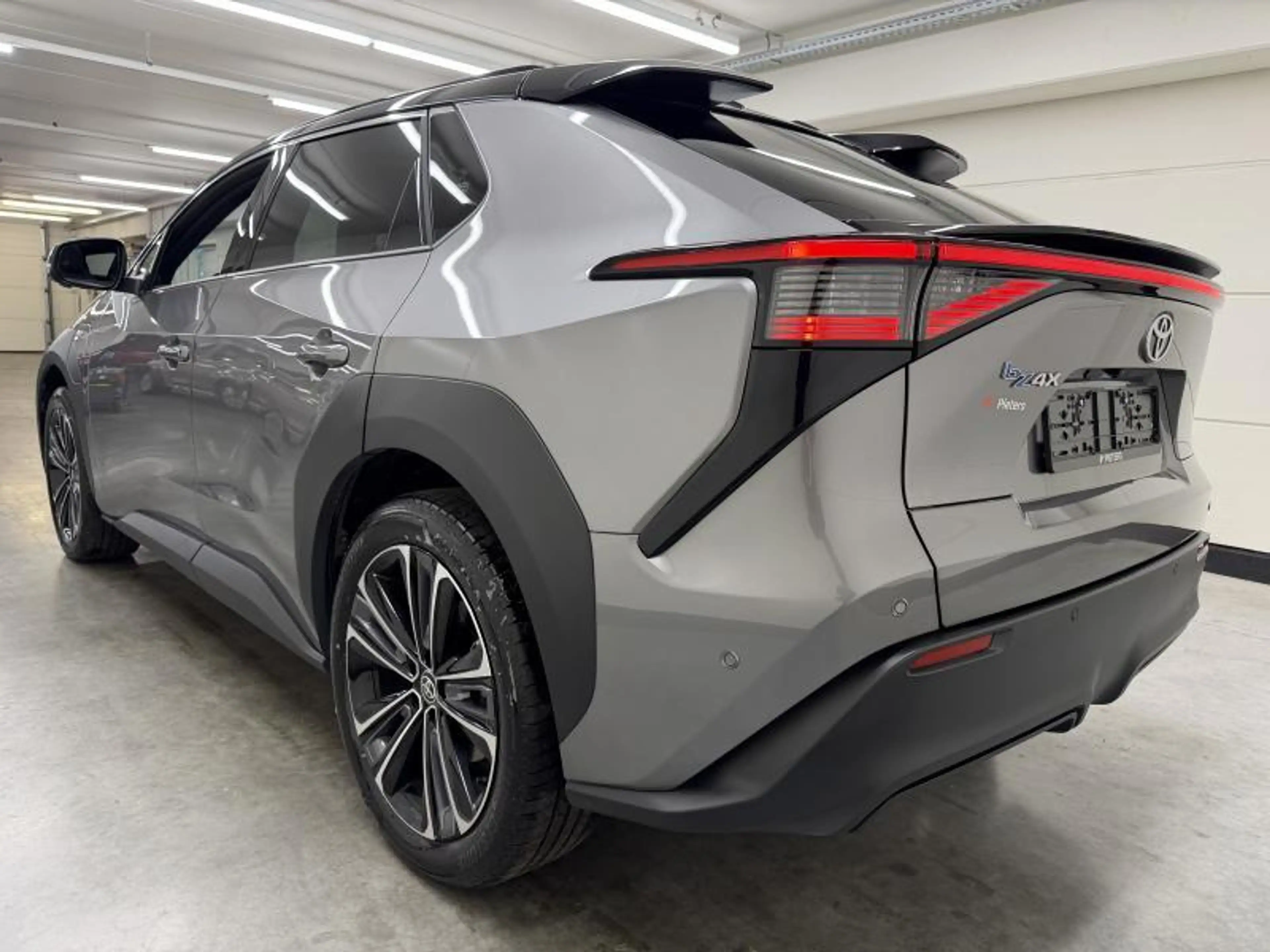 Toyota bZ4X Style Plus — photo 2