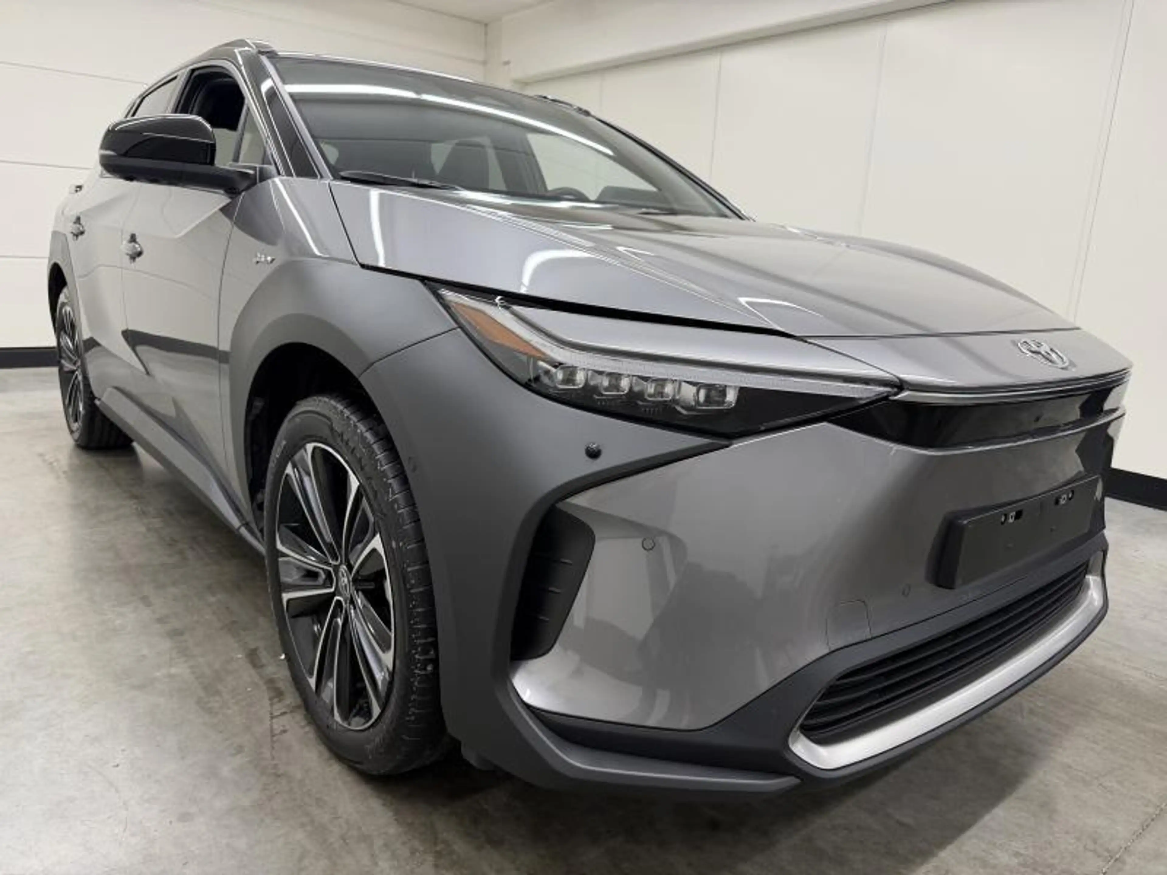 Toyota bZ4X Style Plus — photo 4