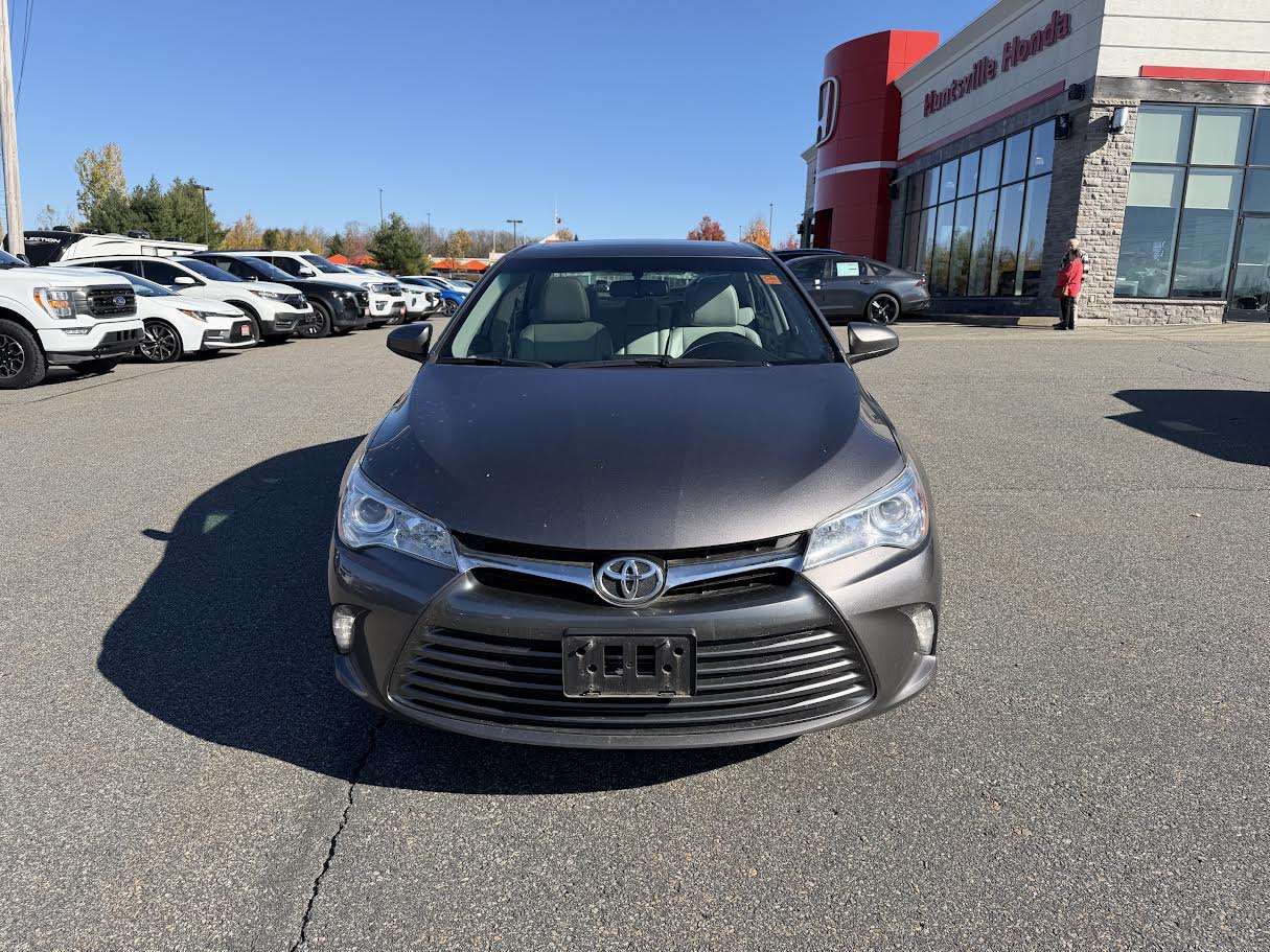 2016 Toyota Camry Sedan