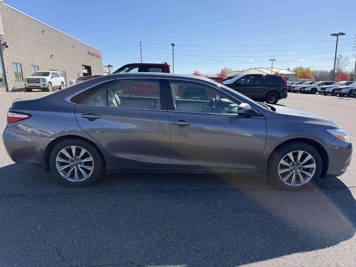2016 Toyota Camry Sedan