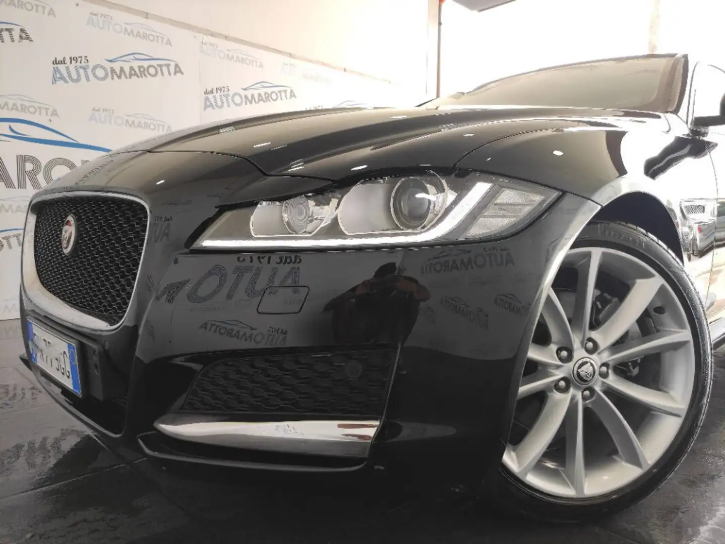 Jaguar XF 2.0d Prestige Business KM REALI! PARI AL NUOVO! Nero - 2