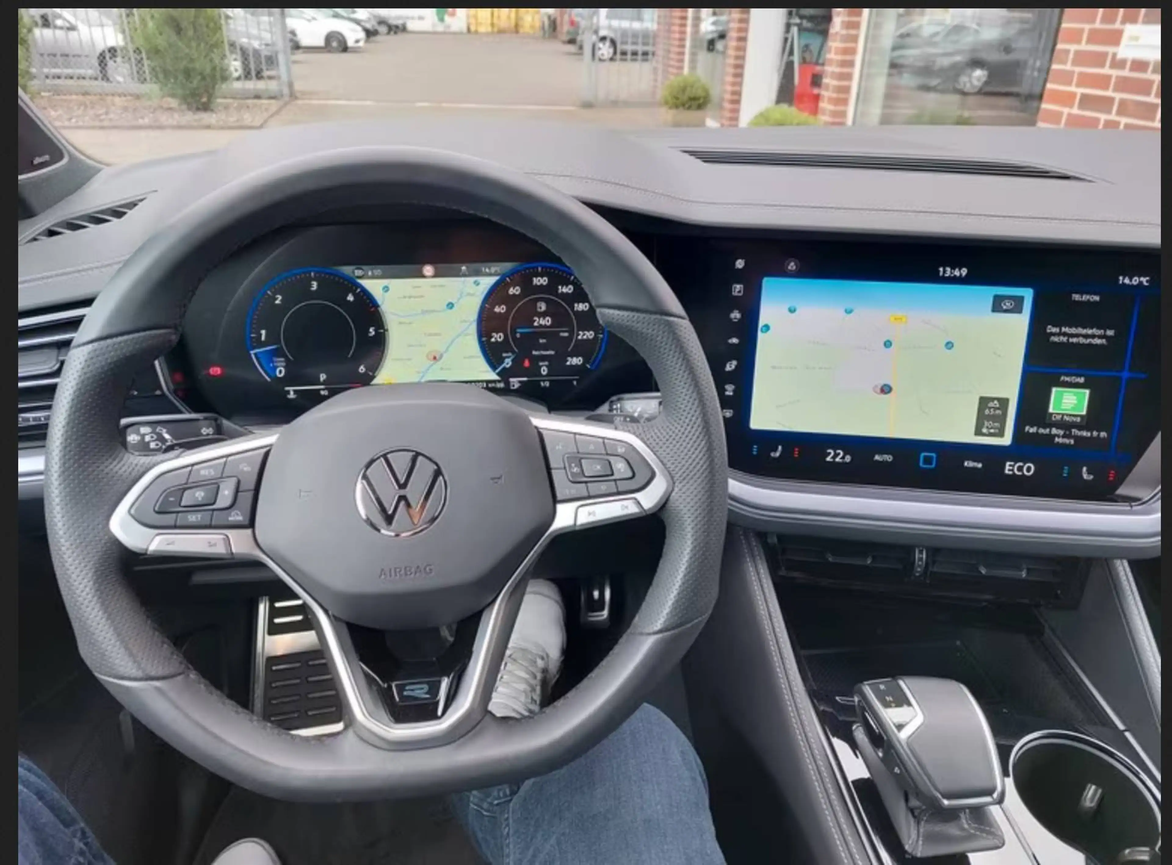 Volkswagen Touareg 3.0 TDI 210 kW 4Motion R-Line — photo 11