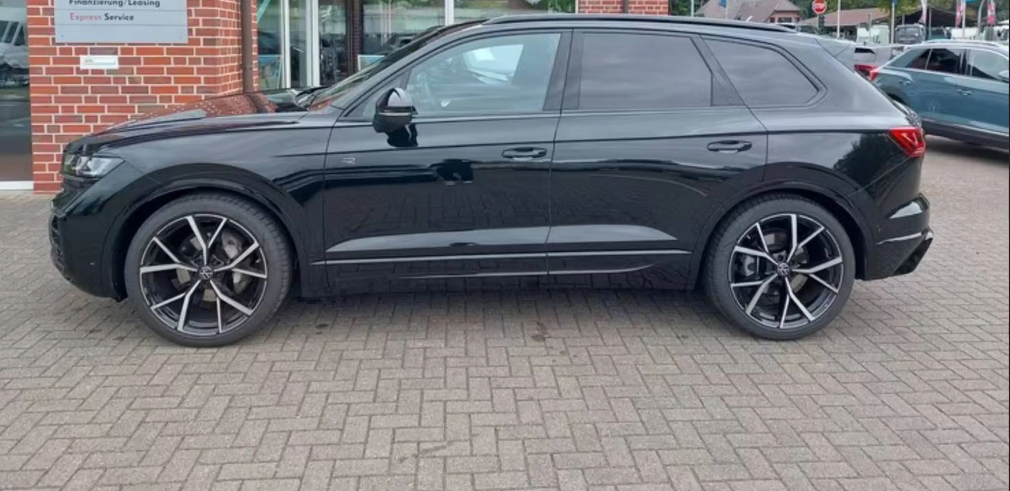 Volkswagen Touareg 3.0 TDI 210 kW 4Motion R-Line — photo 3