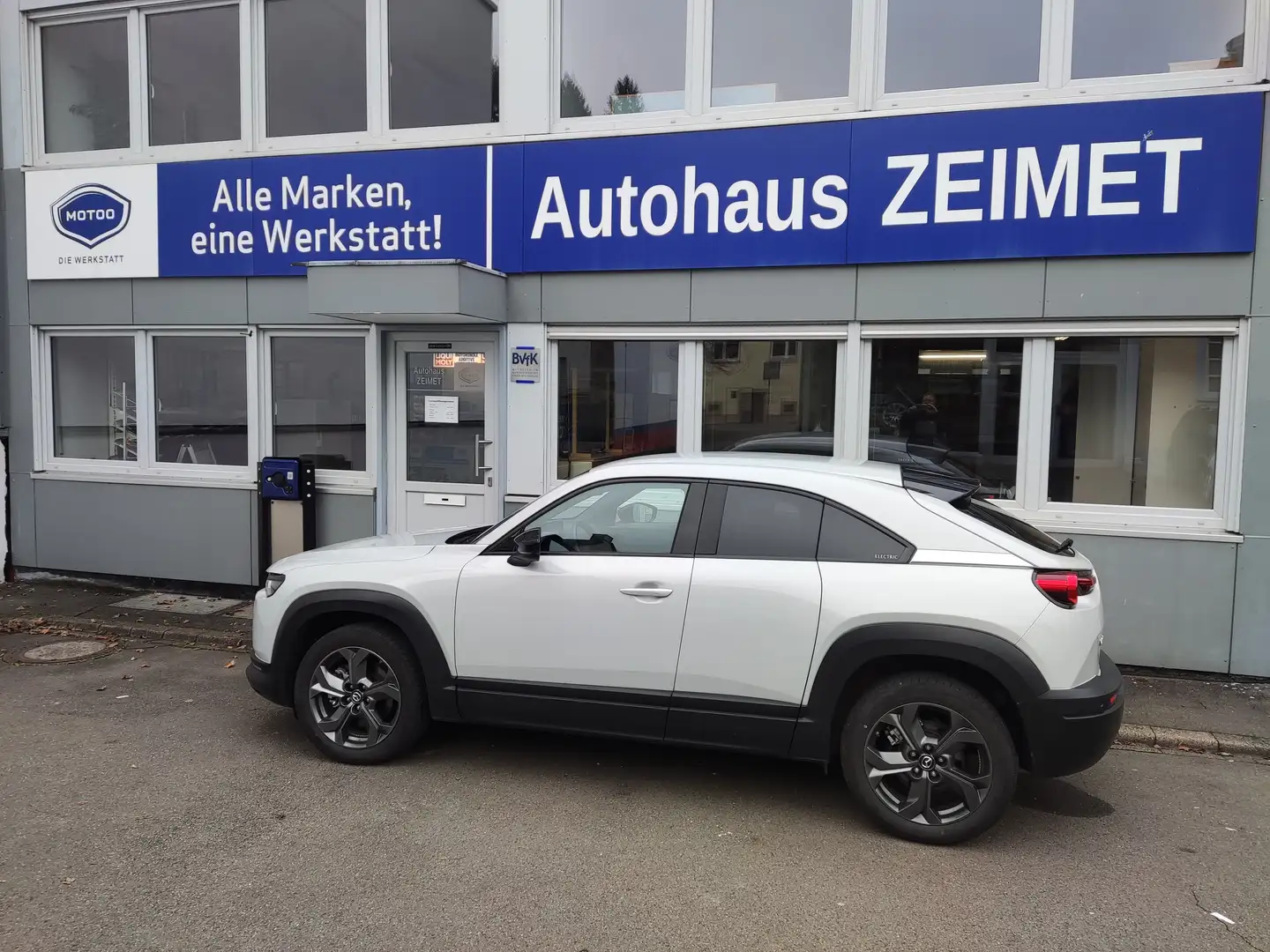 Mazda MX-30 Срібний - 1