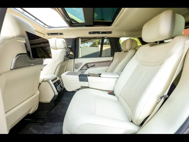 Land Rover Range Rover view 13