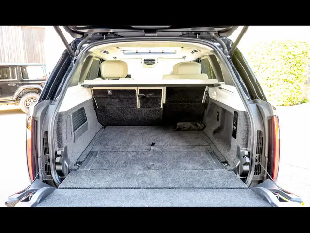 Land Rover Range Rover view 15