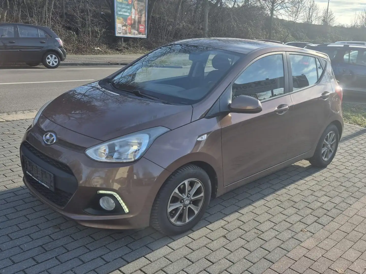 Hyundai i10 YES! Brun - 1