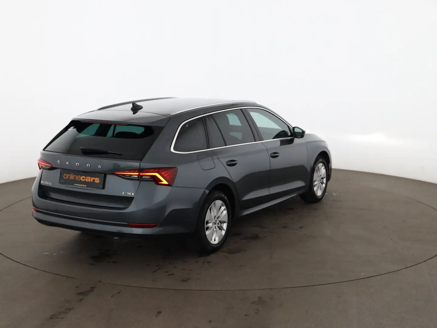 Skoda Octavia Combi 1.0 TSI Ambition Aut LED AHK NAVI Grau - 2
