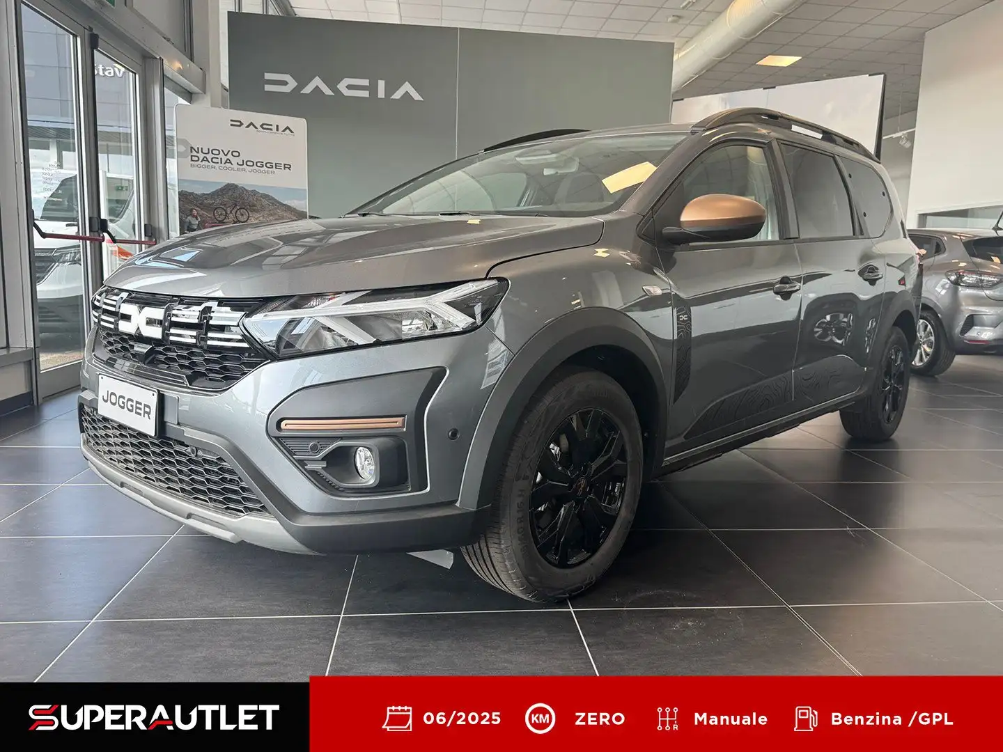 Dacia Jogger Extreme MY24 Tce 100cv GLP 7p Grigio - 1