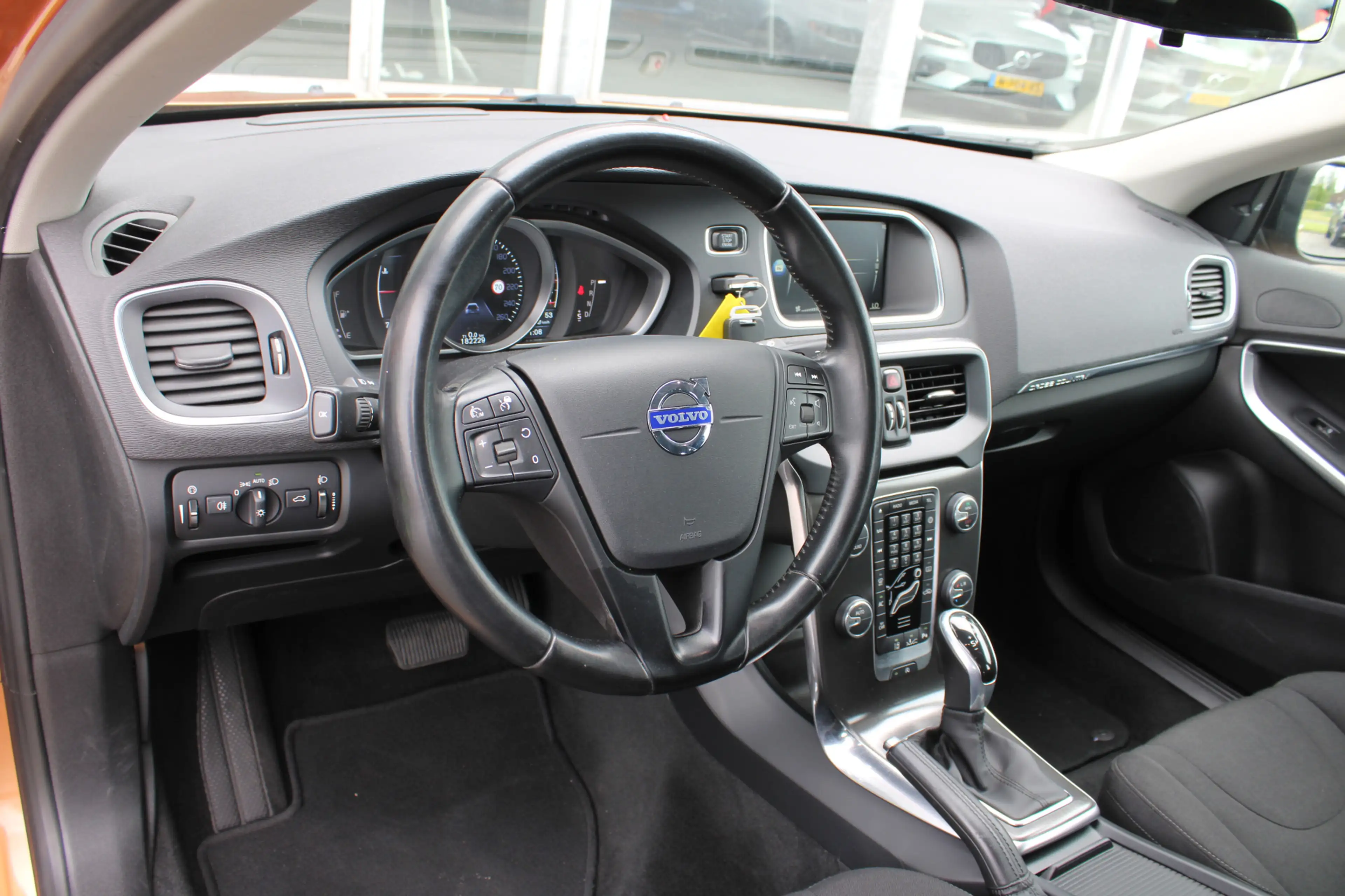 Volvo V40 Cross Country T4 180PK Automaat Kinetic | Adapt. Cruise | BLIS | — photo 11