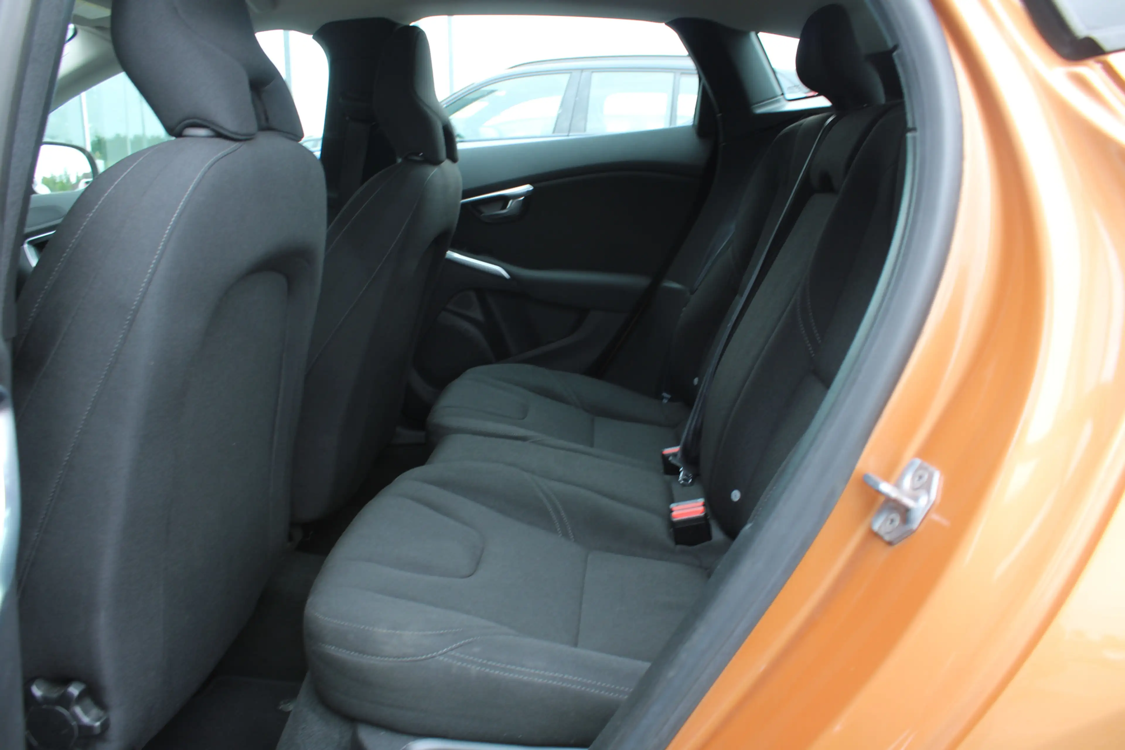 Volvo V40 Cross Country T4 180PK Automaat Kinetic | Adapt. Cruise | BLIS | — photo 14