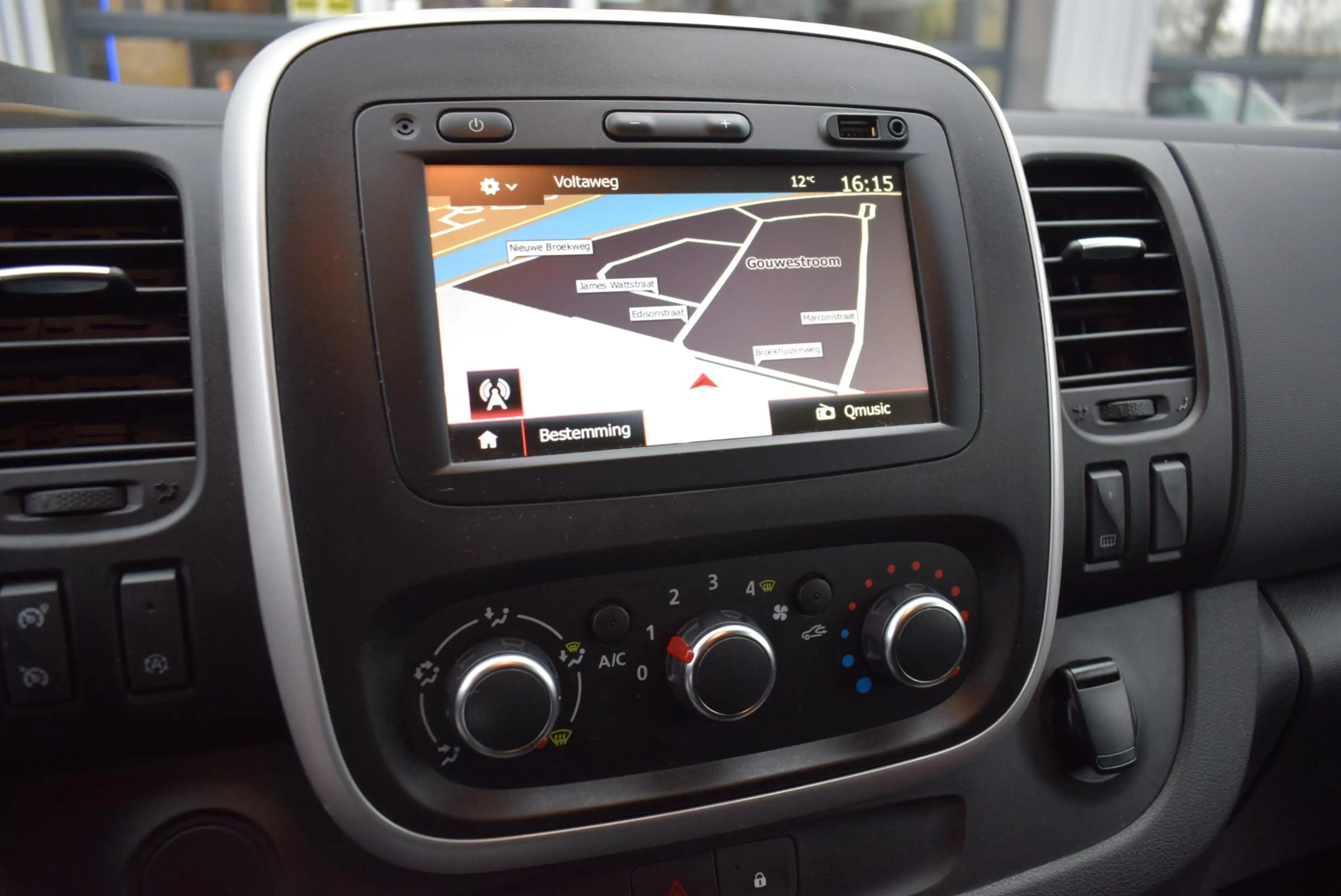 Nissan NV300 2.0 dCi 145 L2H1 Optima DC Comfort Navi Airco Came — photo 12